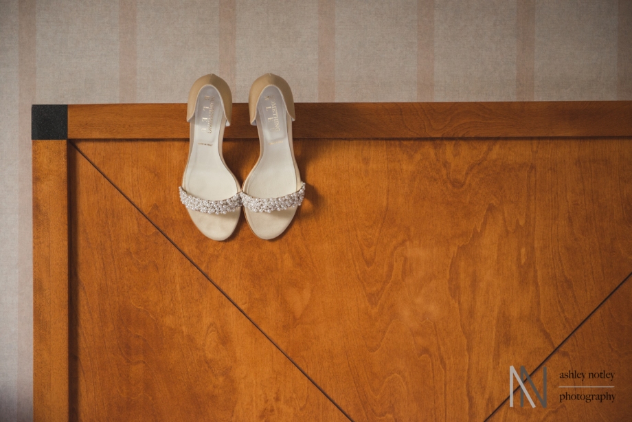 Bride's wedding shoes at Lord Elgin hotel